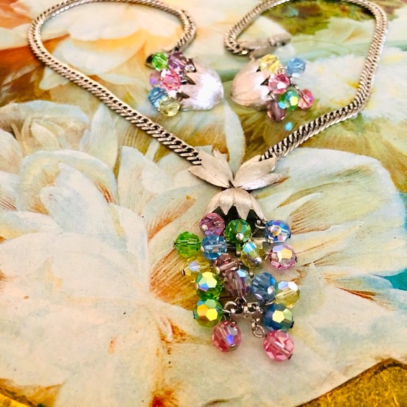 Vintage Tulip Crystal Bead Necklace earrings Demi set RARE - Picture 3 of 8